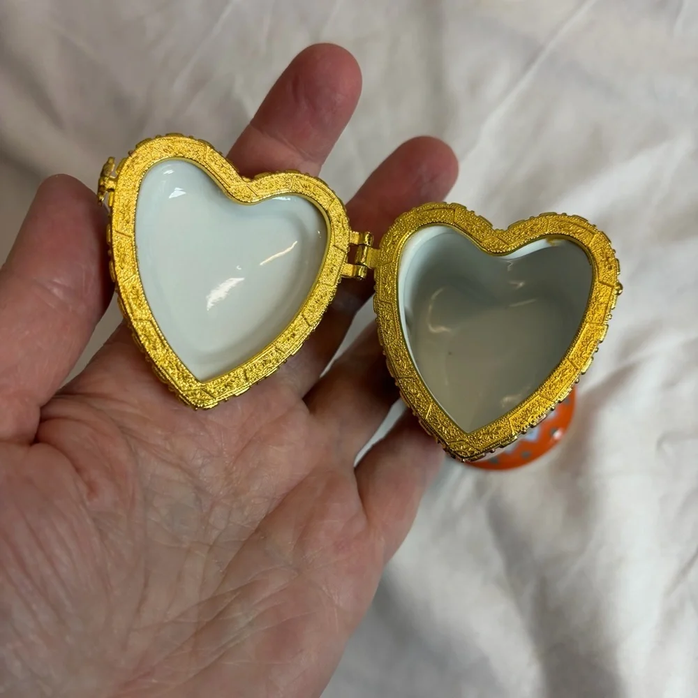 Porcelain Postage Stamp Dispenser Pedestal Heart Lid